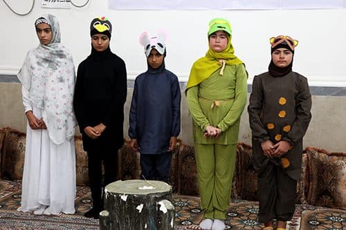 اجرای نمایش "دوستی"