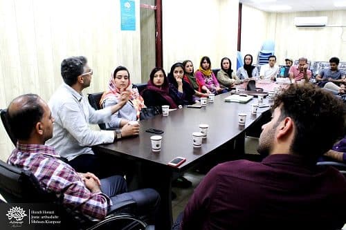 نشست نقد و بررسی ‌"هزار شلاق" در بوشهر برگزار شد