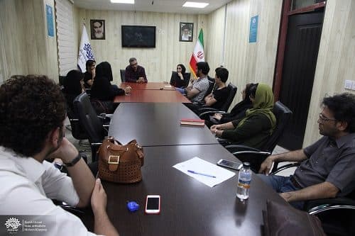نشست نقد و بررسی ‌تئاتر" بهشت 50 درجه بالای صفر " در بوشهر برگزار شد