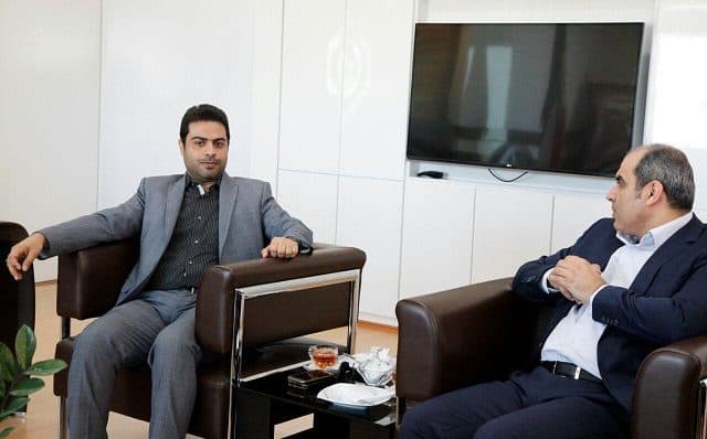 خسروانی: برای انعقاد تفاهم نامه با حوزه هنری بوشهر آمادگی داریم/پارسایی فر: برای بیمه هنرمندان تدبیر بیندیشید