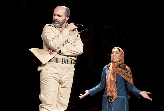 فیلم تئاتر «تکه‌های سنگین سرب» به نمایش در می‌آید