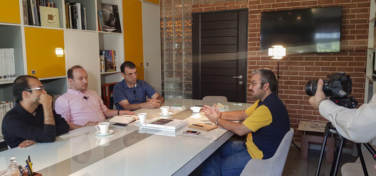 مجلاتی که معمارها مدیر آن بودند، موفق نبوده اند