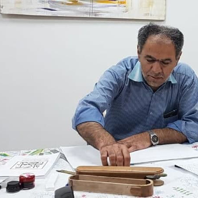 هنرمندان باید به رسالت خود عمل کنند