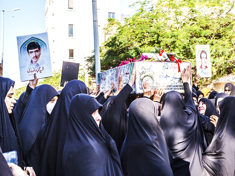 استقبال از پیکر ۳ شهید گمنام دفاع‌مقدس با حضور مردم و مسئولان لشکری و کشوری