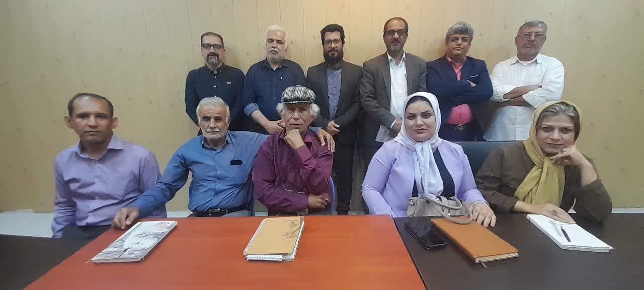 بررسی « میدان‌دید تازه وتصویر» در کارگاه شعر حوزه هنری استان بوشهر