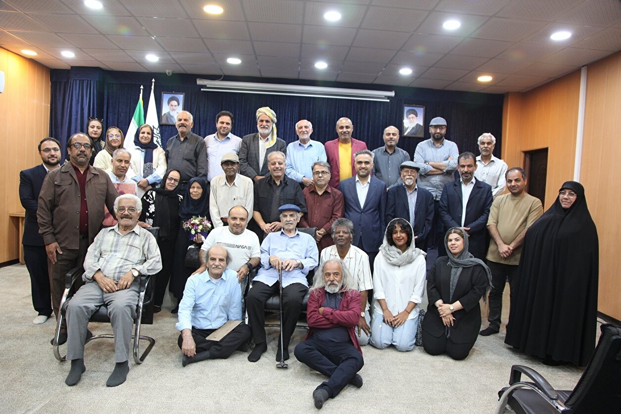 رونمایی از مجموعه پوستر شهید رییسعلی دلواری و اکران مستند  «فتوایی برای بلاد»