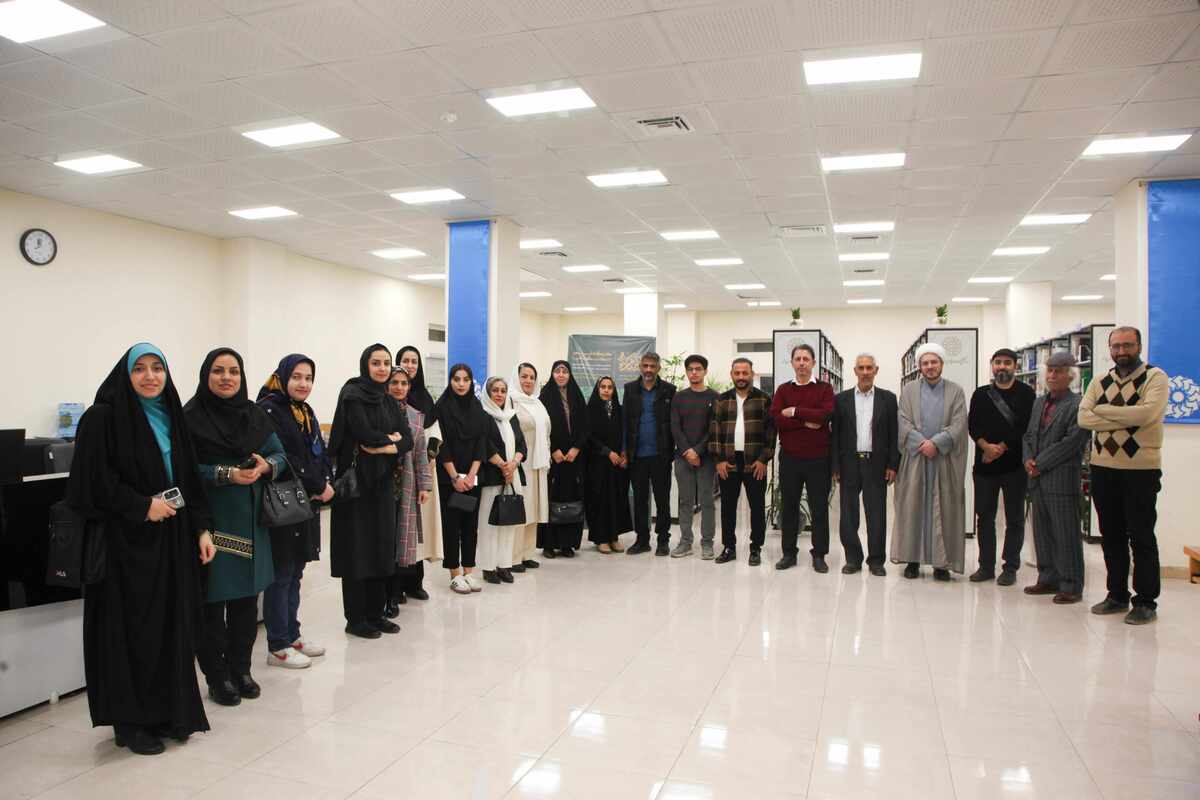 کارگاه شعر «مکتب گمنامی» در بوشهر برگزار شد