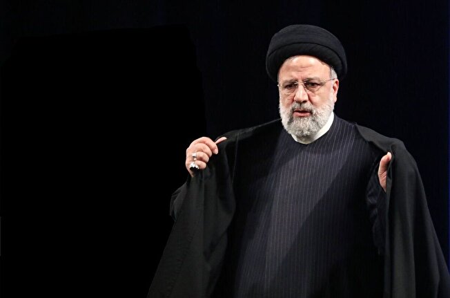 «ببخشید از تاخیری که در حضور پیش آمد»