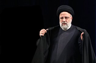 «ببخشید از تاخیری که در حضور پیش آمد»